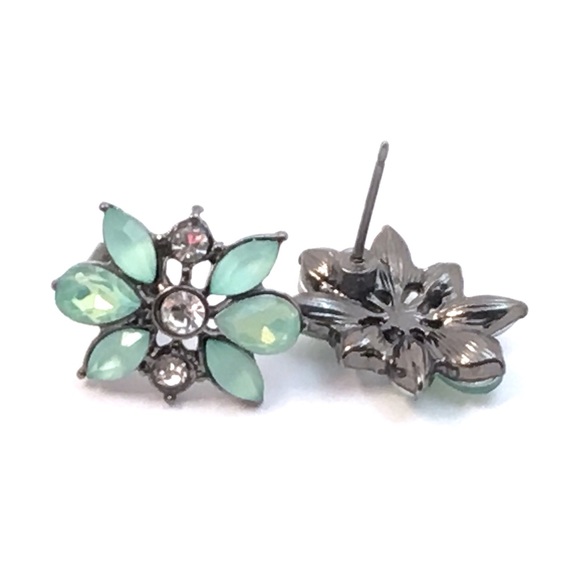 Cherryl's Jewelry - Green Crystal Stud Earrings